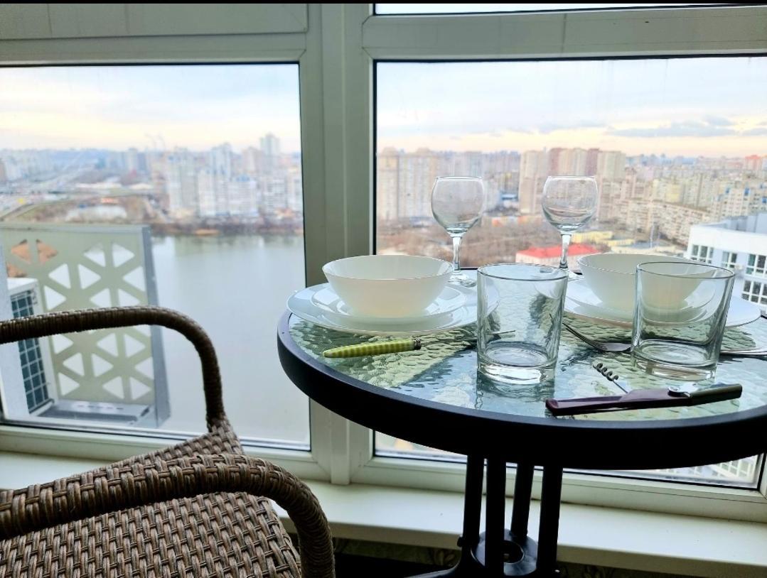Your! Panoramic View Of The Lake! Київ Екстер'єр фото